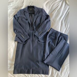 Ann Taylor Seasonless Stretch Suiting Bundle
